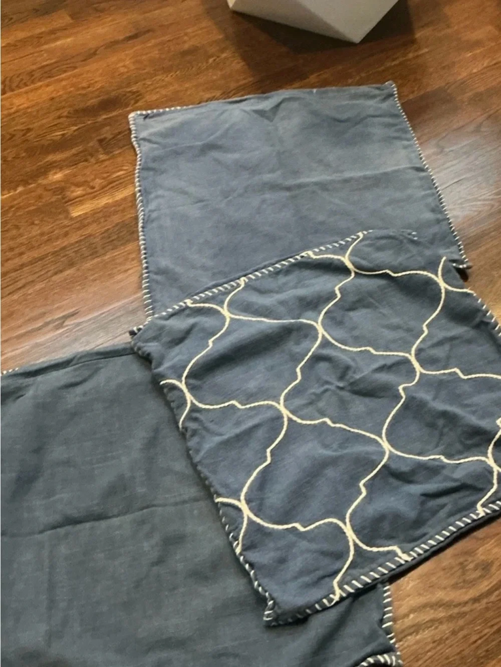 Pottery Barn Blue and White Quatrefoil Trellis Pillow Covers 22x22 Set Of 3